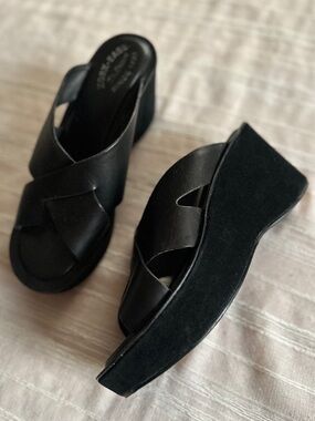 KORK-EASE Lana Black Leather Crisscross Platform Wedge Sandals | 10